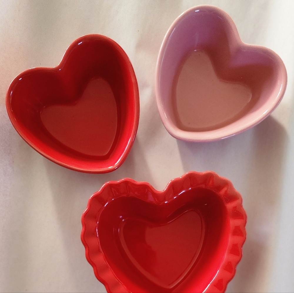 Chantal Valentine Baking/Candy Dishes- Set of 3